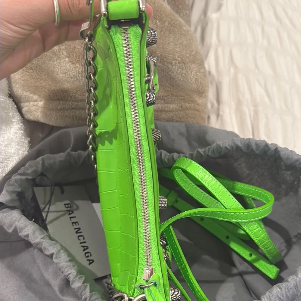 Balenciaga Neon Green Women's Bag - Picture 7 of 16
